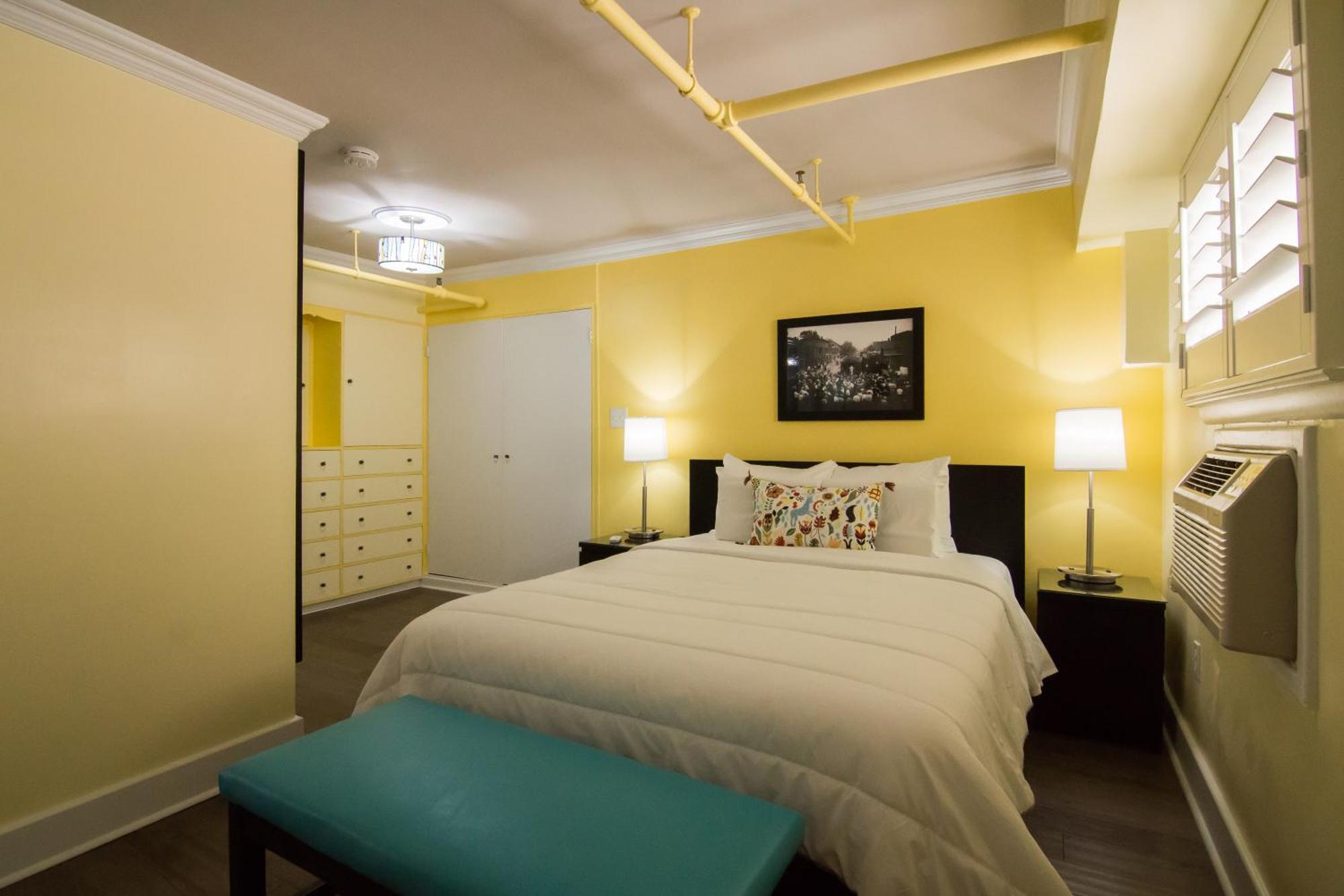 The Sherman Inn Batesville Bagian luar foto