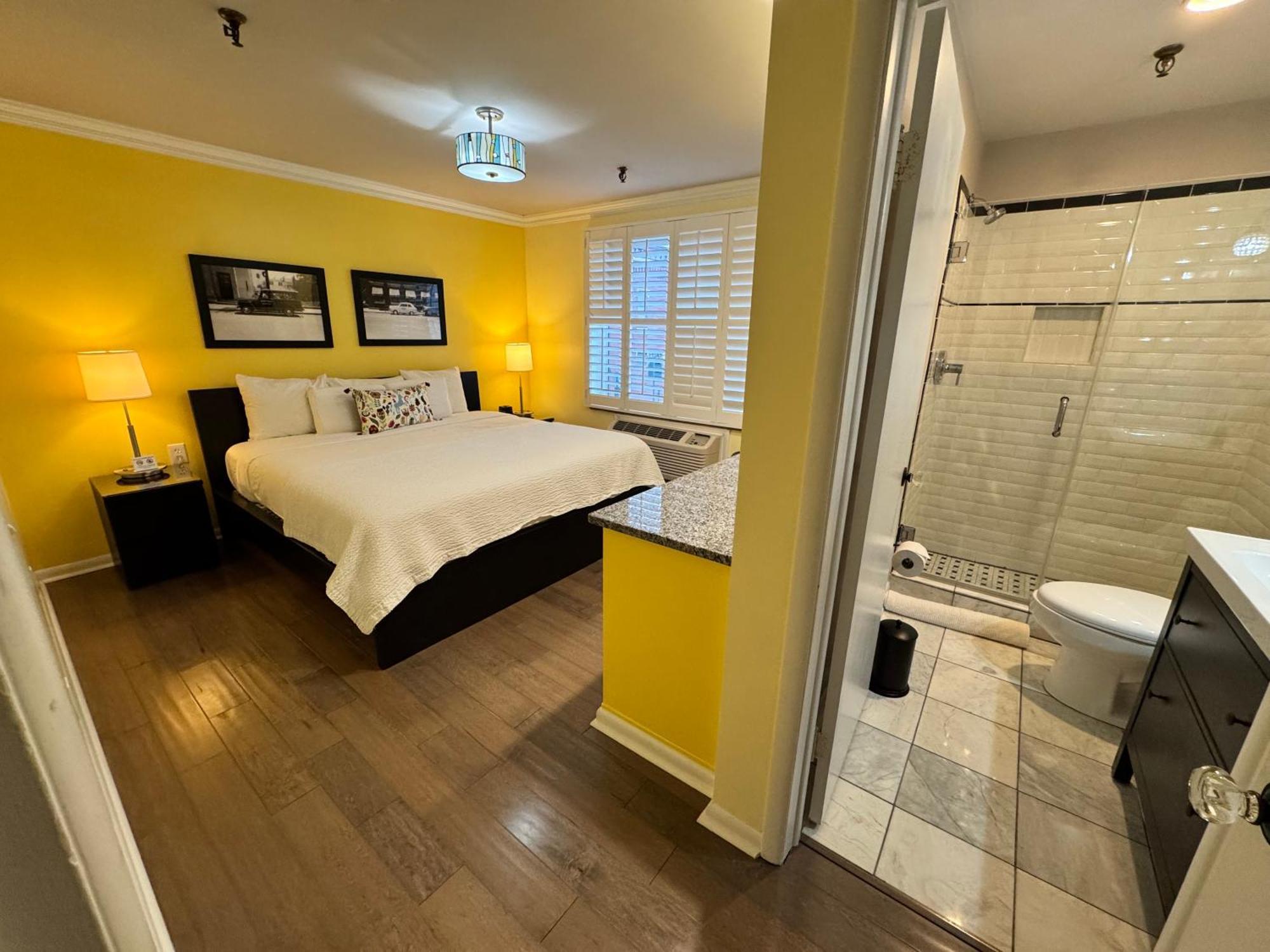 The Sherman Inn Batesville Bagian luar foto
