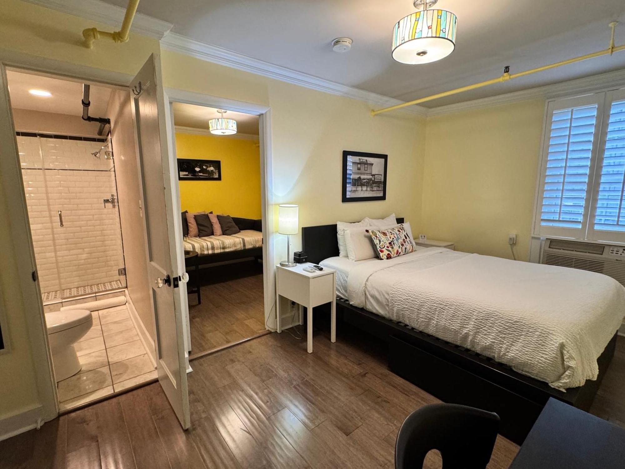 The Sherman Inn Batesville Bagian luar foto