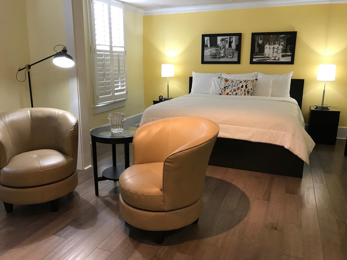 The Sherman Inn Batesville Bagian luar foto