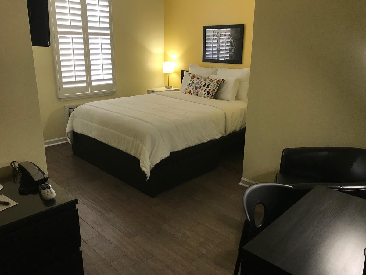 The Sherman Inn Batesville Bagian luar foto